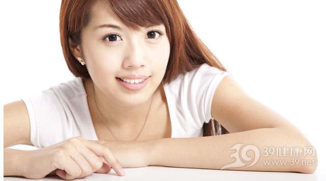 青年-女-长头发_14649346_xxl.jpg